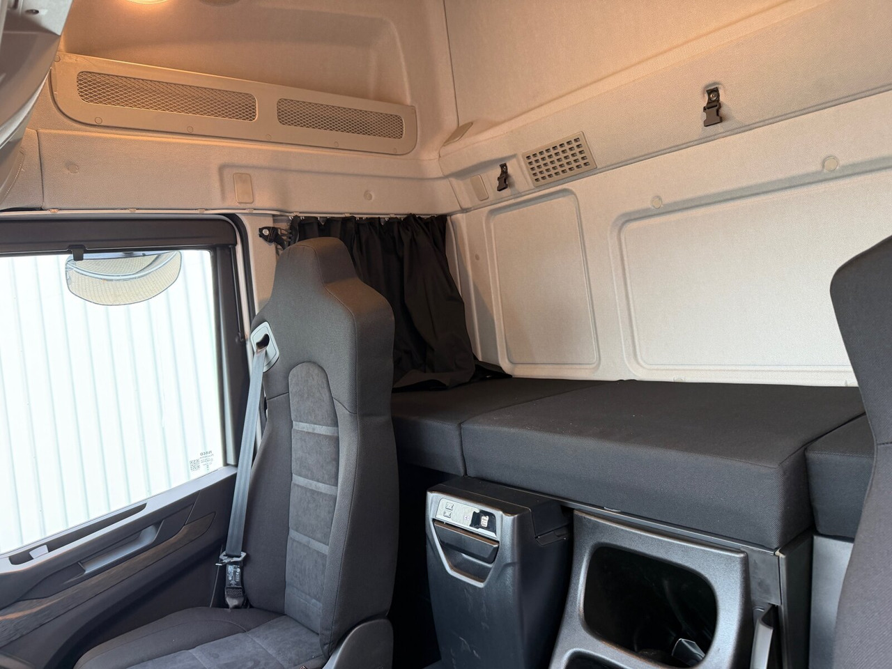 New Cab chassis truck T-Way AT410T51 8x4 T-Way AT410T51 8x4, Retarder, Nebenantrieb, 4x VORHANDEN!: picture 6 New Cab chassis truck T-Way AT410T51 8x4 T-Way AT410T51 8x4, Retarder, Nebenantrieb, 4x VORHANDEN!: picture 6