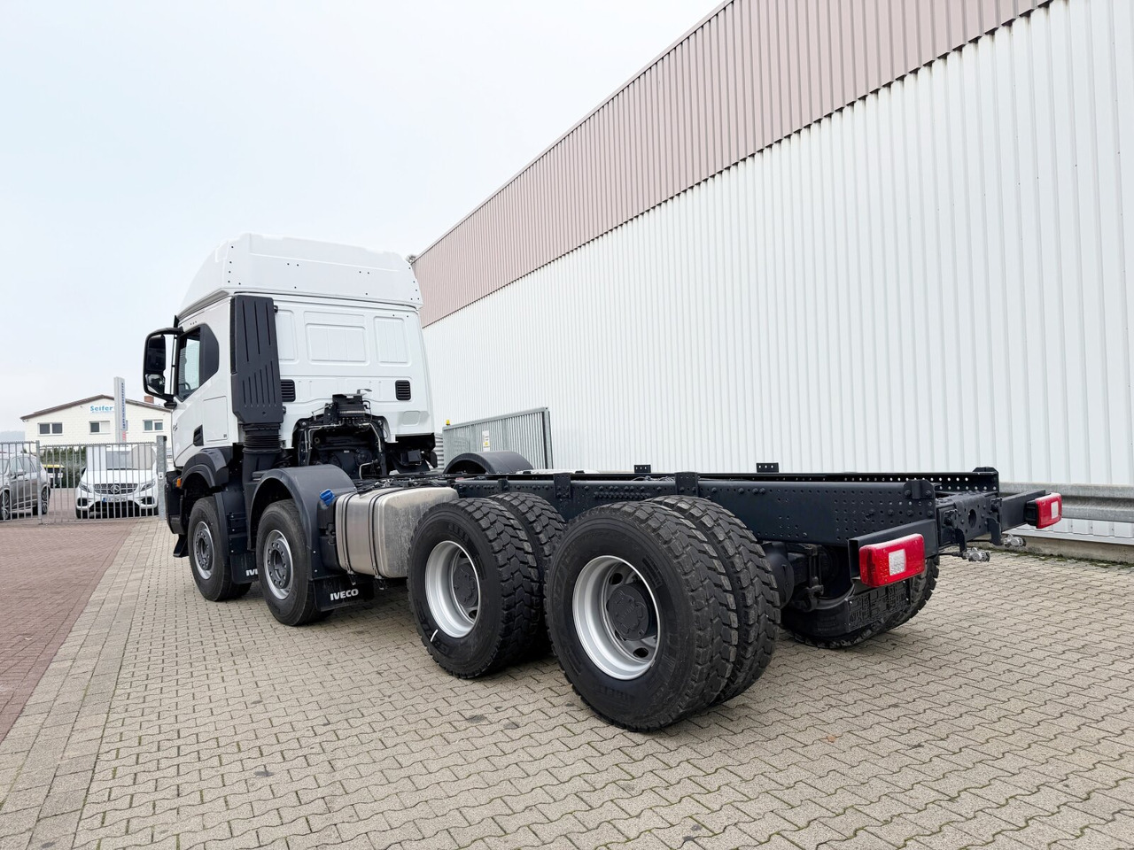 New Cab chassis truck T-Way AT410T51 8x4 T-Way AT410T51 8x4, Retarder, Nebenantrieb, 4x VORHANDEN!: picture 12 New Cab chassis truck T-Way AT410T51 8x4 T-Way AT410T51 8x4, Retarder, Nebenantrieb, 4x VORHANDEN!: picture 12