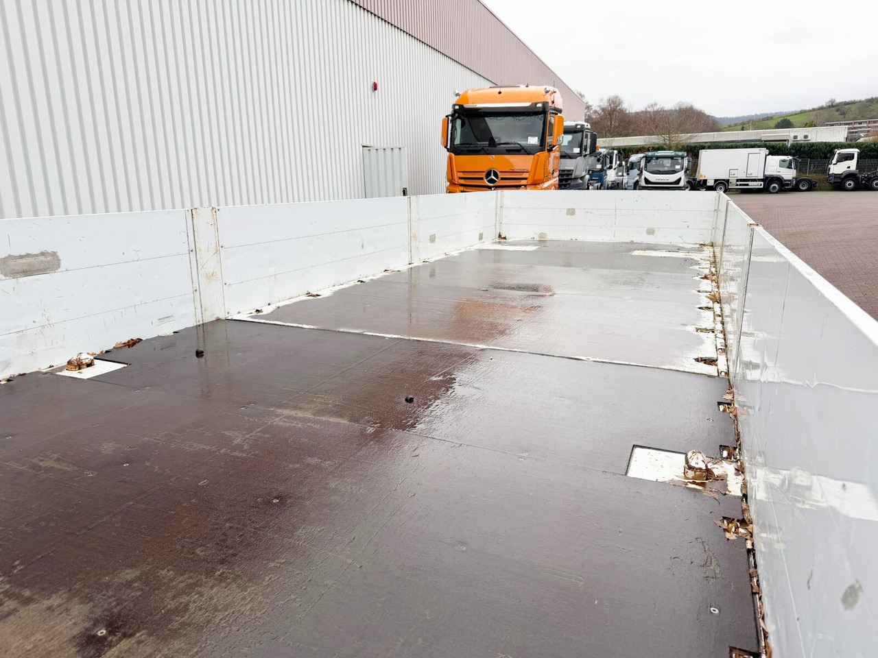 Dropside/ Flatbed trailer TP-BW 20,0 TP-BW 20,0, Twist-Lock: picture 8 Dropside/ Flatbed trailer TP-BW 20,0 TP-BW 20,0, Twist-Lock: picture 8