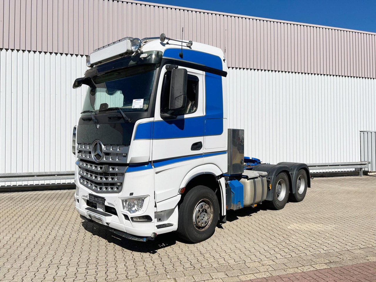 Mercedes-Benz Arocs 3358 LS 6x4 Arocs 3358 LS 6x4, Retarder, StreamSpace, Bi-Xenon, Hydraulik - Tractor unit: picture 1 Mercedes-Benz Arocs 3358 LS 6x4 Arocs 3358 LS 6x4, Retarder, StreamSpace, Bi-Xenon, Hydraulik - Tractor unit: picture 1
