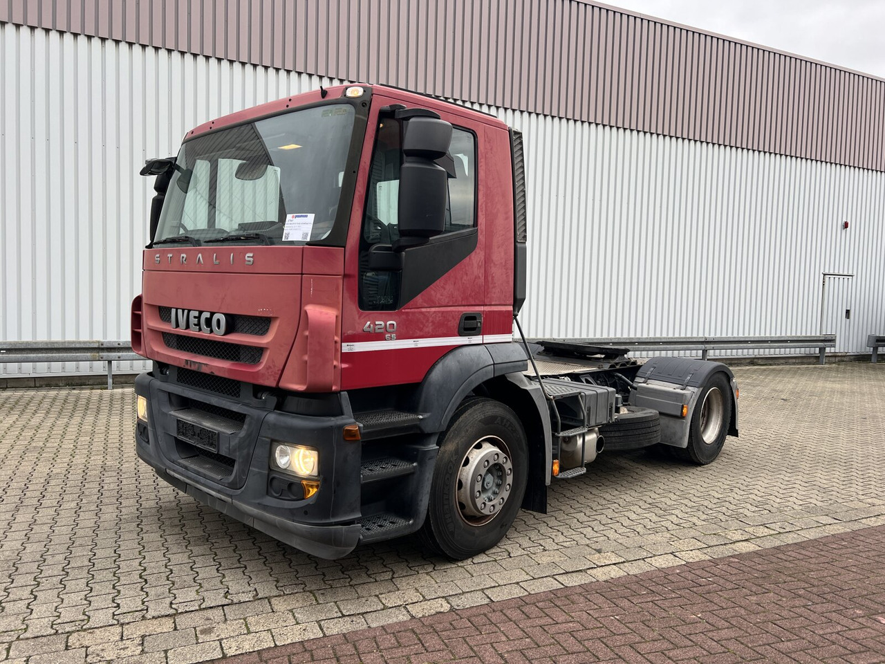 Stralis AD440S42T/P 4x2 Stralis AD440X42T/P 4x2, Ex- - Tractor unit: picture 1 Stralis AD440S42T/P 4x2 Stralis AD440X42T/P 4x2, Ex- - Tractor unit: picture 1