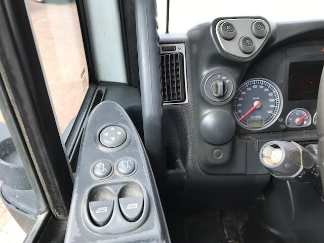 Tractor unit Stralis AS440S45 T/P 4x2 ONLY FOR SPAREPARTS!!! Stralis AS440S45 T/P 4x2 ActiveSpace: picture 6 Tractor unit Stralis AS440S45 T/P 4x2 ONLY FOR SPAREPARTS!!! Stralis AS440S45 T/P 4x2 ActiveSpace: picture 6