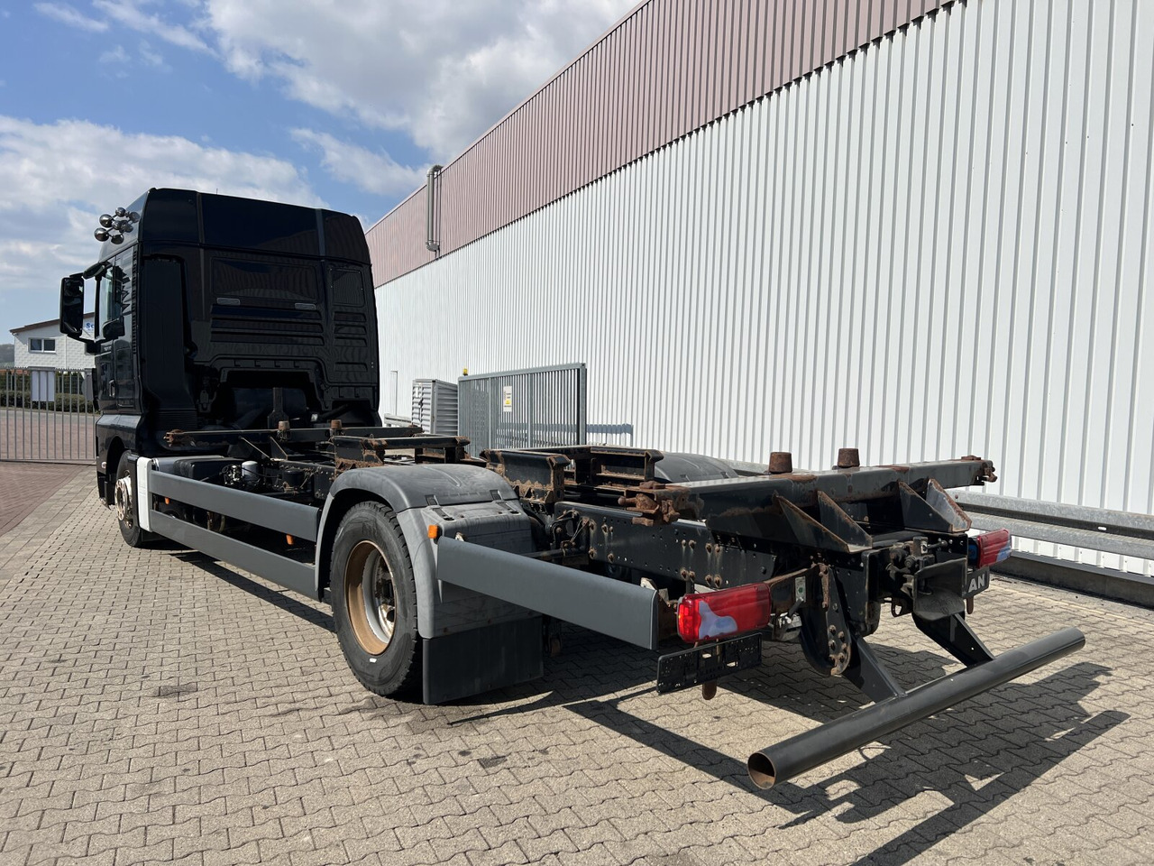 Truck MAN TGA 18.360 4x2 LL TGA 18.360 4x2 LL, Fahrschulausstattung: picture 10