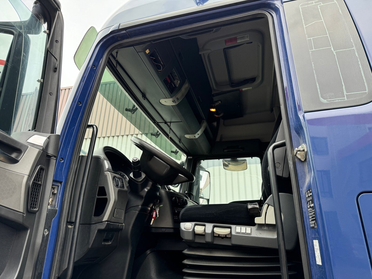 Interior photo 2: Truck MAN TGX 18.360 4x2 LL TGX 18.360 4x2 LL, XLX-Fahrerhaus Interior photo 2: Truck MAN TGX 18.360 4x2 LL TGX 18.360 4x2 LL, XLX-Fahrerhaus