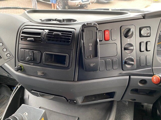 Mercedes-Benz Atego 1324 4x2 Atego 1324 4x2, Kehrmaschine Explorer 8 - Truck: picture 5 Mercedes-Benz Atego 1324 4x2 Atego 1324 4x2, Kehrmaschine Explorer 8 - Truck: picture 5