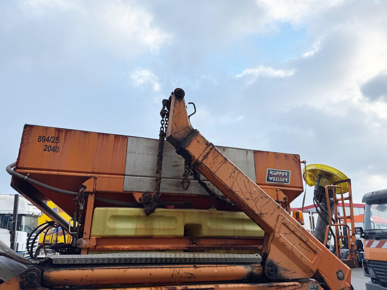 STA95 Salzstreuer STA95 Salzstreuer ca. 5m³ - Truck: picture 2 STA95 Salzstreuer STA95 Salzstreuer ca. 5m³ - Truck: picture 2