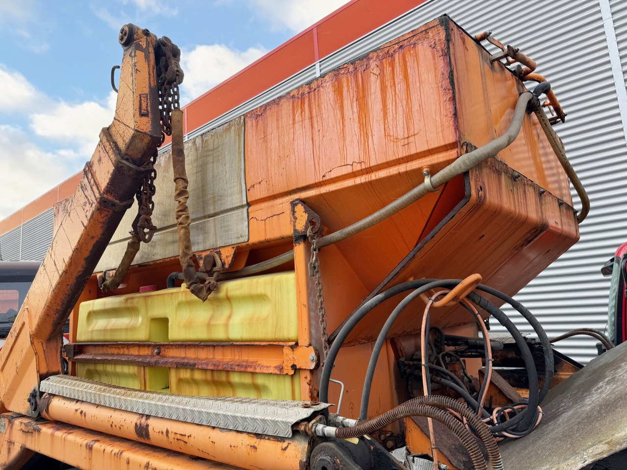 STA95 Salzstreuer STA95 Salzstreuer ca. 5m³ - Truck: picture 3 STA95 Salzstreuer STA95 Salzstreuer ca. 5m³ - Truck: picture 3