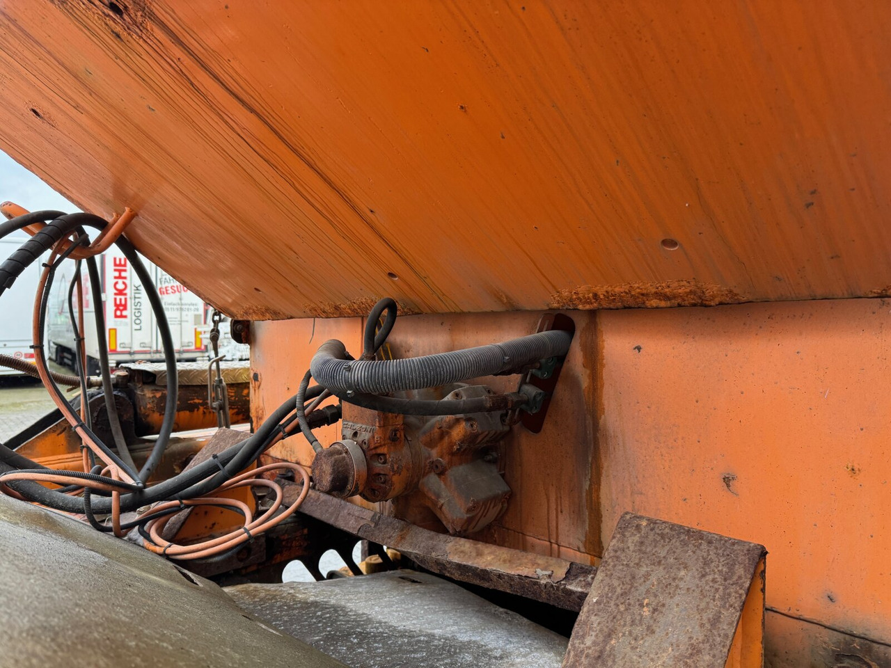 STA95 Salzstreuer STA95 Salzstreuer ca. 5m³ - Truck: picture 5 STA95 Salzstreuer STA95 Salzstreuer ca. 5m³ - Truck: picture 5