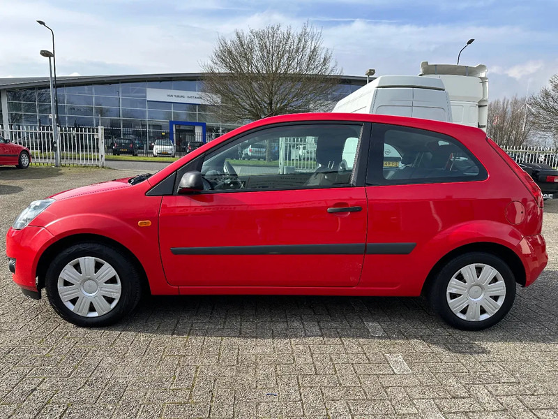 Ford Fiesta TDCi 1.4 + AIRCO + CARPLAY + REAR CAMERA + 194.511 KM - Hatchback: picture 2 Ford Fiesta TDCi 1.4 + AIRCO + CARPLAY + REAR CAMERA + 194.511 KM - Hatchback: picture 2