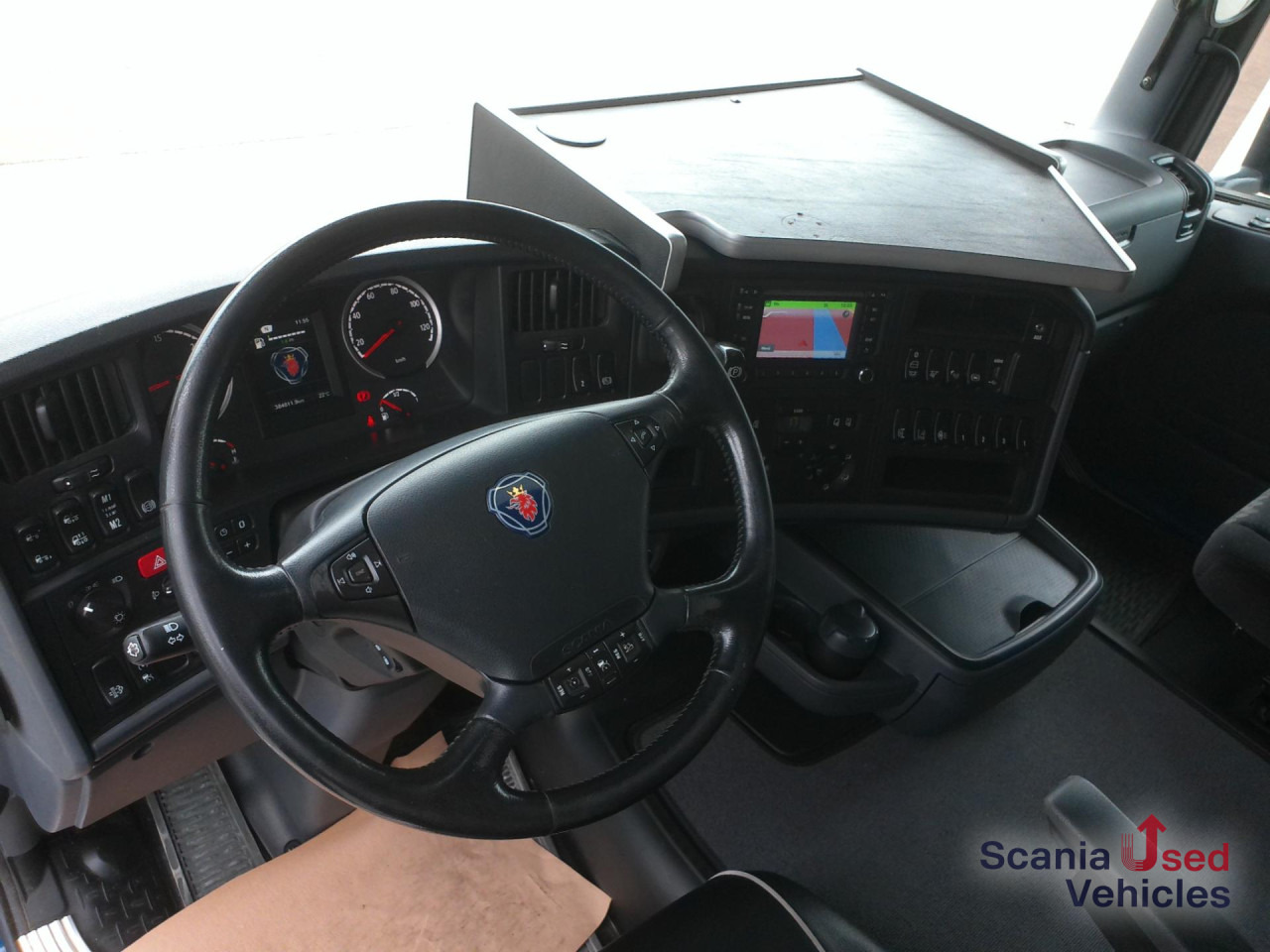 SCANIA R 450 LB6x2*4MNA - Horse truck: picture 2 SCANIA R 450 LB6x2*4MNA - Horse truck: picture 2