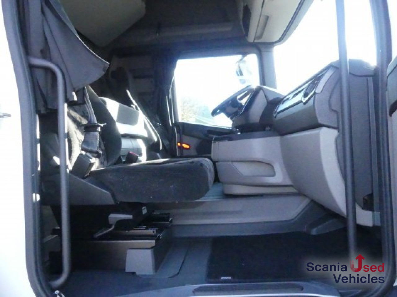 SCANIA R 460 A4x2NA Kipphydraulik New Dashboard - Tractor unit: picture 3 SCANIA R 460 A4x2NA Kipphydraulik New Dashboard - Tractor unit: picture 3