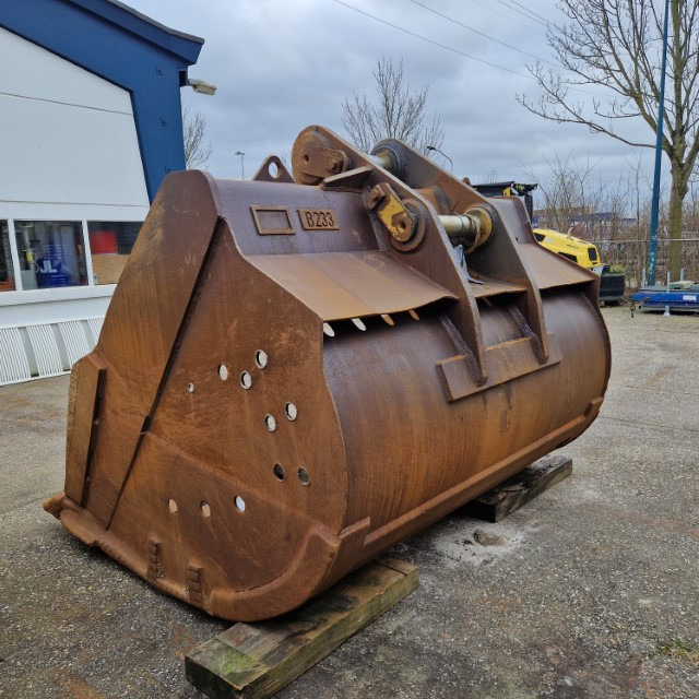 Excavator bucket for Excavator Catterpiller 350: picture 11