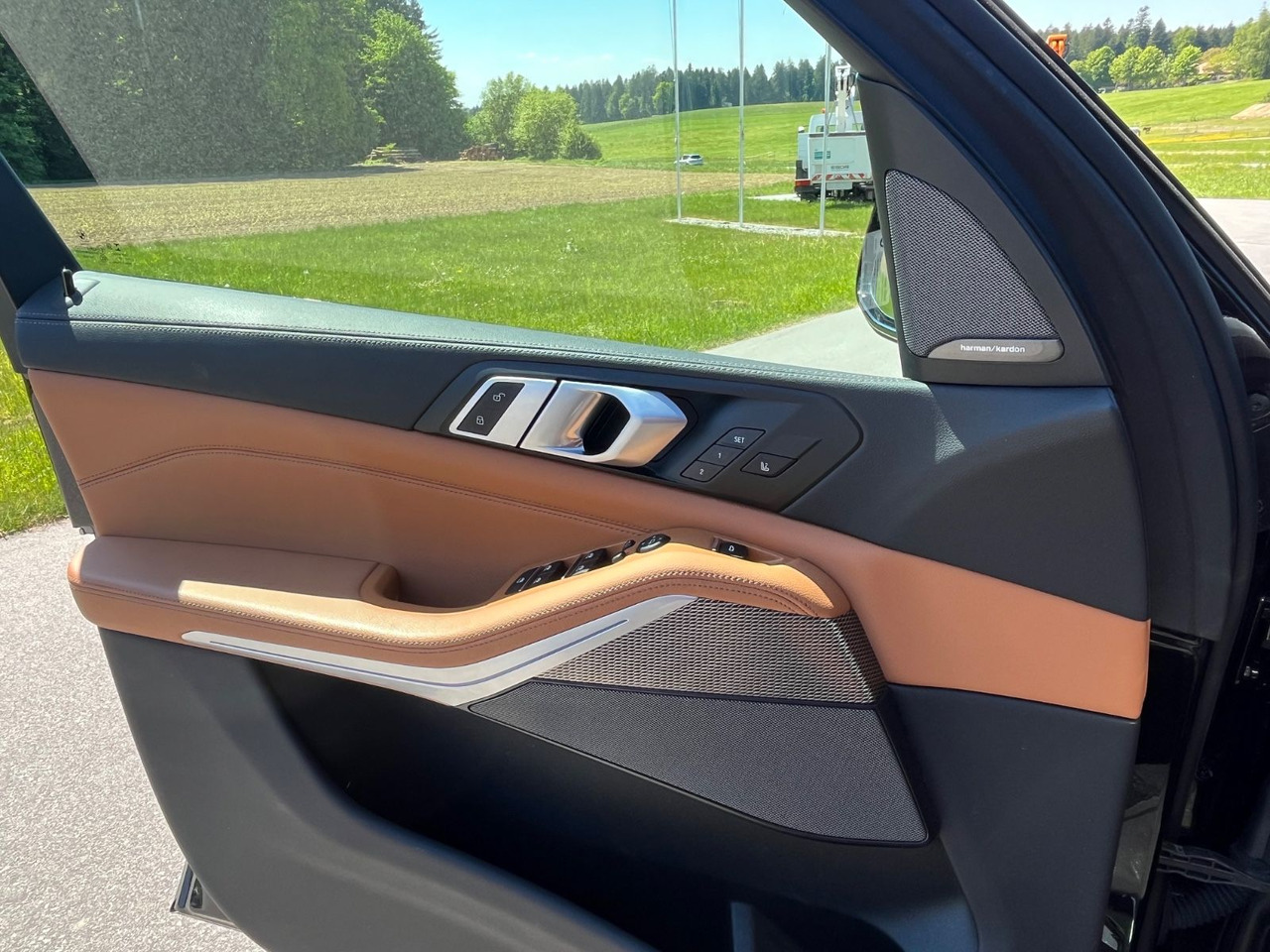 SUV BMW X5 Baureihe X5 M50 d: picture 13