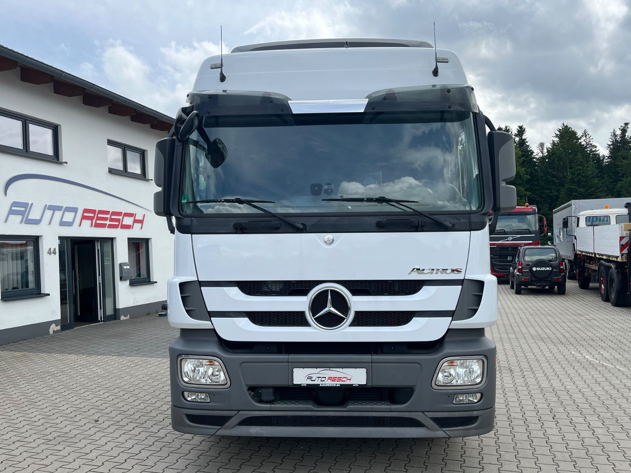 Mercedes-Benz Actros 2544 MP3 Abrollkipper original 84.000KM - Hook lift truck: picture 2 Mercedes-Benz Actros 2544 MP3 Abrollkipper original 84.000KM - Hook lift truck: picture 2