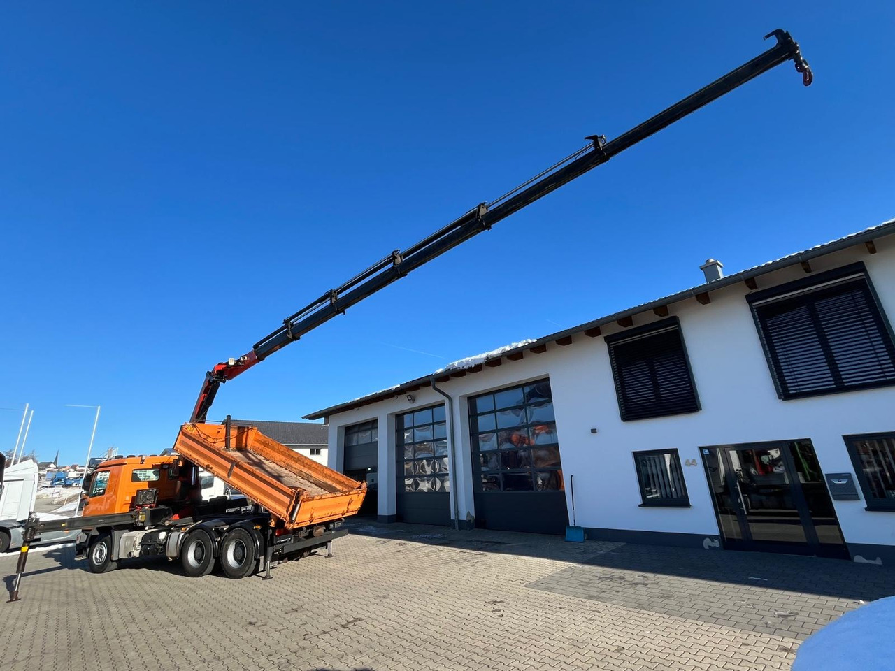 Mercedes-Benz Actros 2644 6x4 Kipper Kran PK27002 Arbeitskorb - Tipper, Crane truck: picture 3 Mercedes-Benz Actros 2644 6x4 Kipper Kran PK27002 Arbeitskorb - Tipper, Crane truck: picture 3