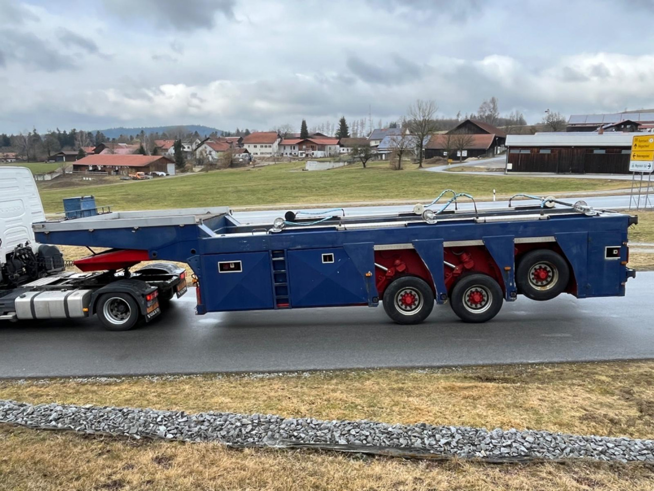 Langendorf SBT 27/32 Innenlader für Betonfertigteile Langendorf SBT 27/32 Innenlader für Betonfertigteile - Semi-trailer: picture 1 Langendorf SBT 27/32 Innenlader für Betonfertigteile Langendorf SBT 27/32 Innenlader für Betonfertigteile - Semi-trailer: picture 1