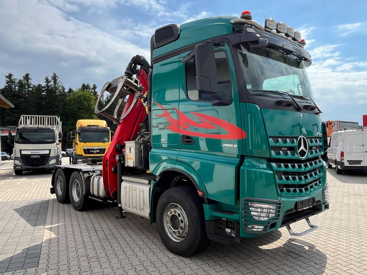 Mercedes-Benz Arocs 2663 6x4 mit Epsilon S260Z Langholzkran - Tractor unit: picture 4 Mercedes-Benz Arocs 2663 6x4 mit Epsilon S260Z Langholzkran - Tractor unit: picture 4