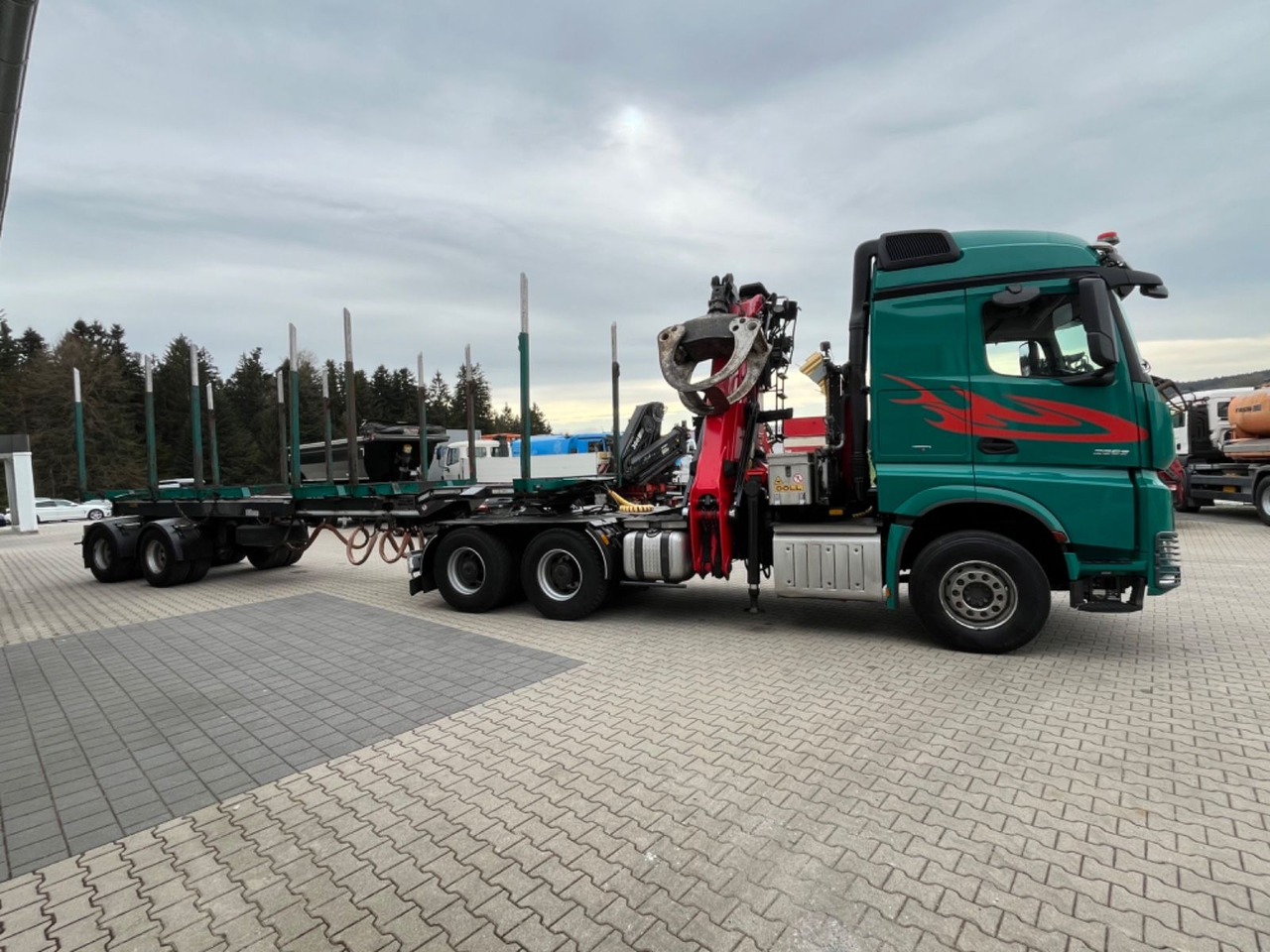 Mercedes-Benz Arocs 2663 6x4 mit Epsilon S260Z Langholzkran - Tractor unit: picture 4 Mercedes-Benz Arocs 2663 6x4 mit Epsilon S260Z Langholzkran - Tractor unit: picture 4