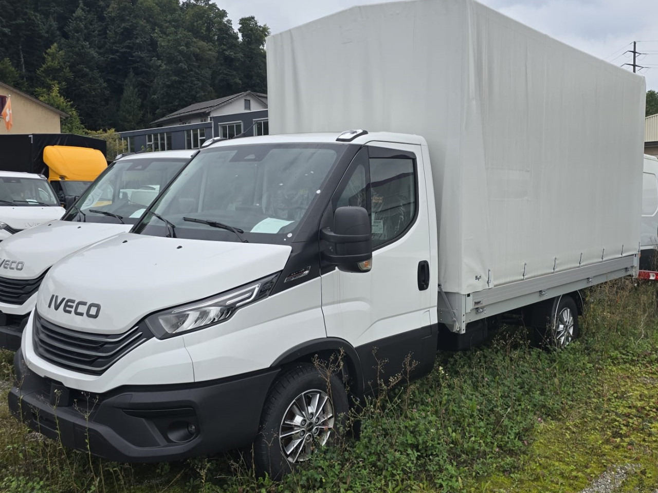 IVECO DAILY 35S18HA8 Blache mit Ladebordwand - Curtain side van: picture 1 IVECO DAILY 35S18HA8 Blache mit Ladebordwand - Curtain side van: picture 1