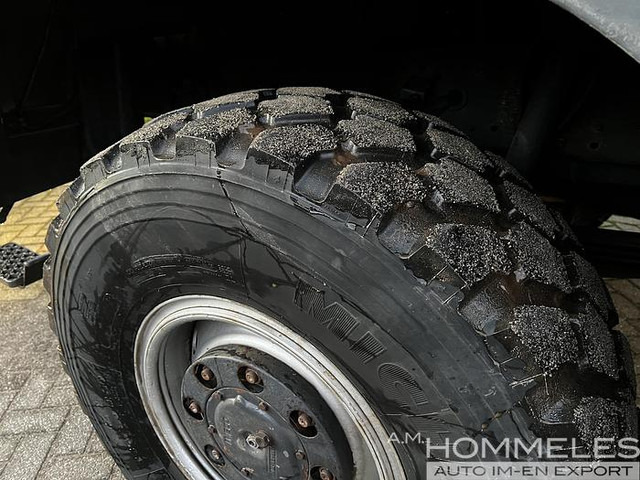Interior photo 1: Truck Iveco EuroCargo 100E22 4x4