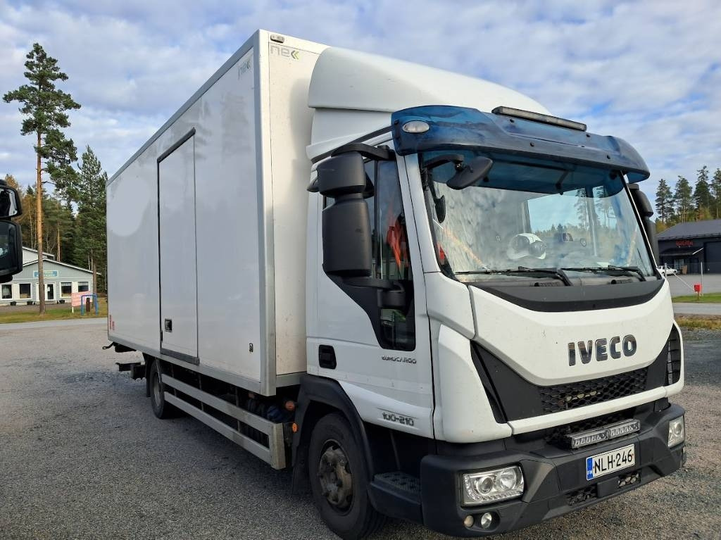 Iveco Eurocargo 100 E21 - Box truck: picture 1 Iveco Eurocargo 100 E21 - Box truck: picture 1