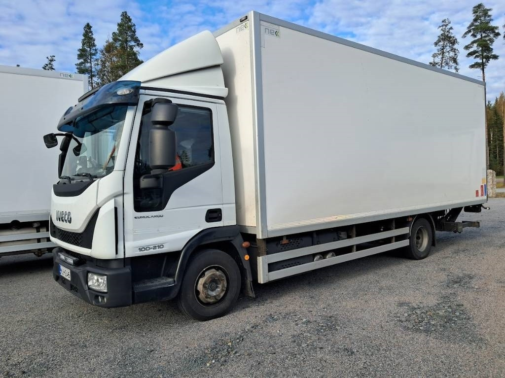 Iveco Eurocargo 100 E21 - Box truck: picture 2 Iveco Eurocargo 100 E21 - Box truck: picture 2