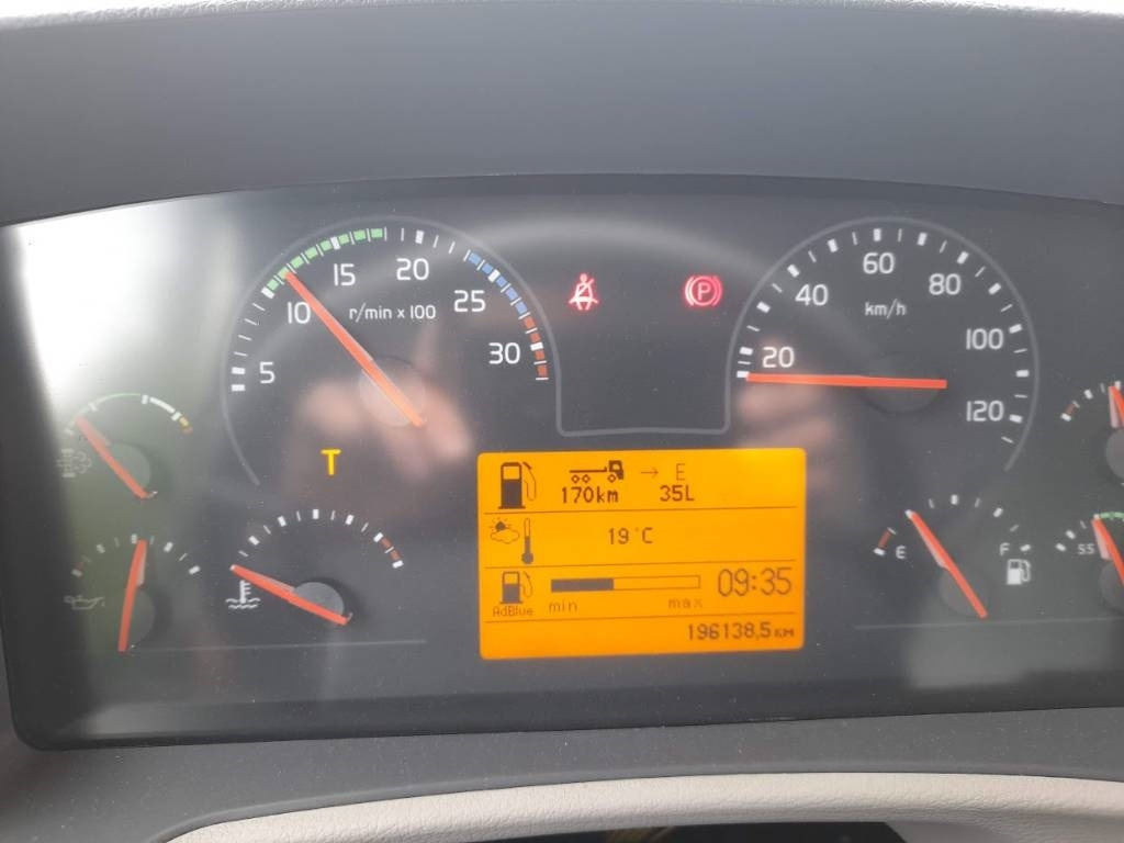 Volvo FL 210 - Refrigerator truck: picture 5 Volvo FL 210 - Refrigerator truck: picture 5