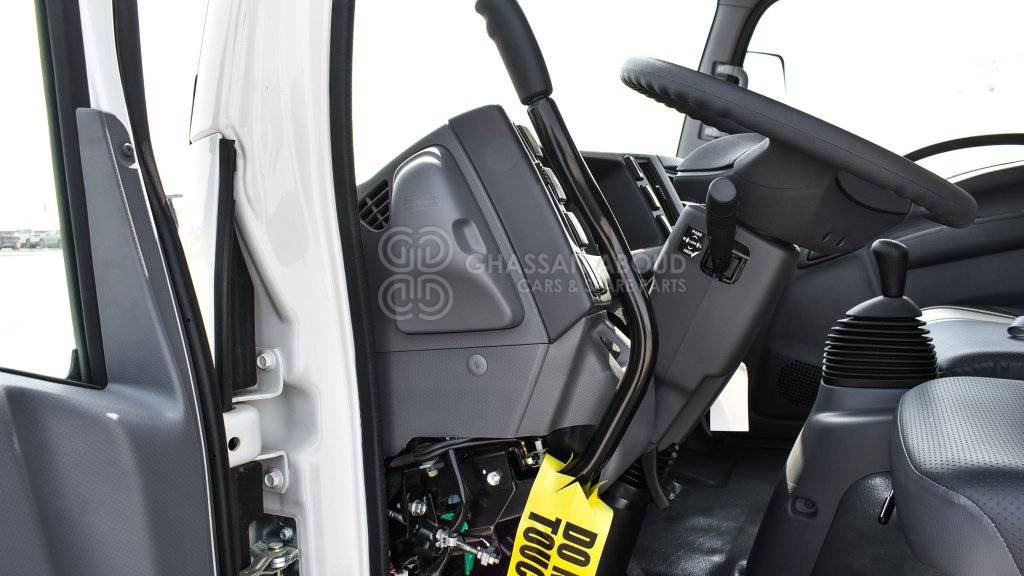 Tipper ISUZU NPR 75 DUMP TRUCK WITH A/C MY24: picture 10