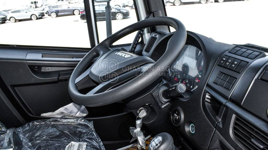 Interior photo 3: Cab chassis truck IVECO EUROCARGO ML180 Chassis 4×2, 19 Ton Approx. MY25