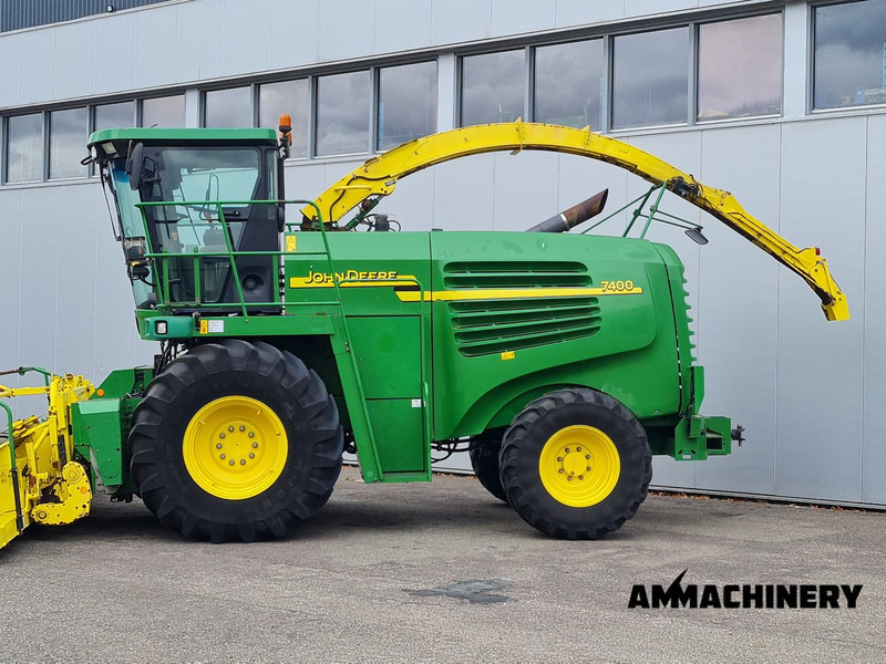 John Deere 7400 forage harvester - Forage harvester: picture 2 John Deere 7400 forage harvester - Forage harvester: picture 2