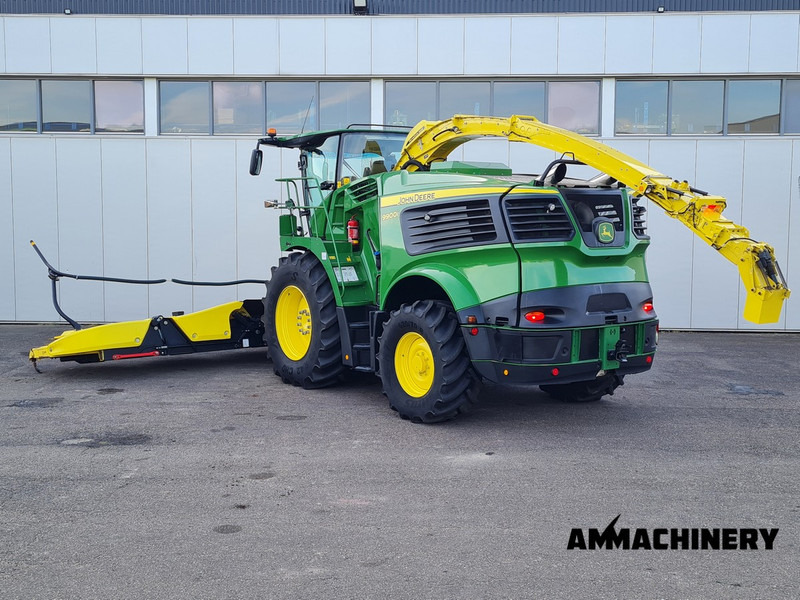 John Deere 9900 forage harvester - Forage harvester: picture 4 John Deere 9900 forage harvester - Forage harvester: picture 4