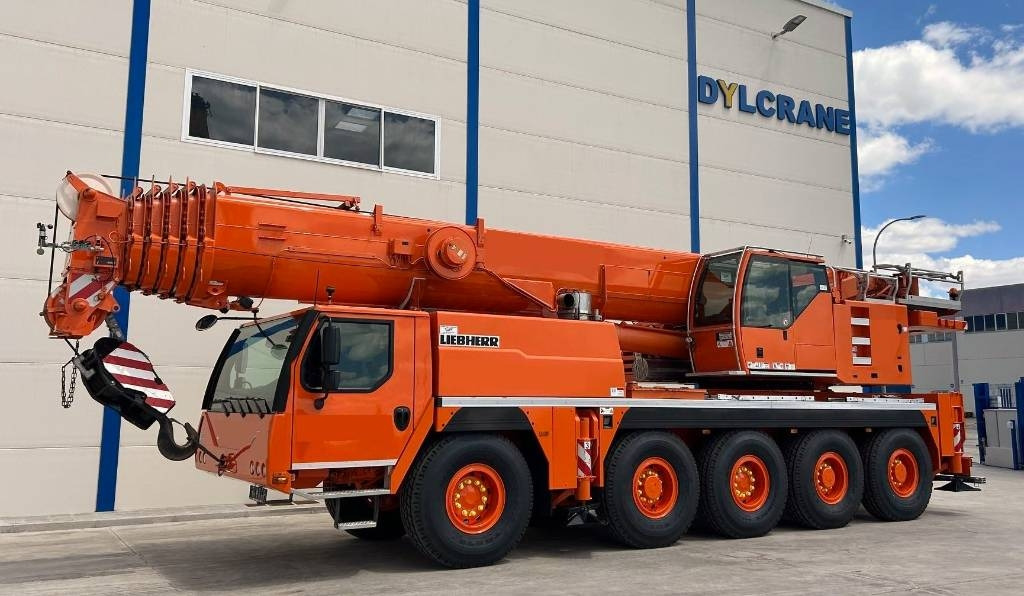 Liebherr LTM 1100-5.2 - All terrain crane: picture 1 Liebherr LTM 1100-5.2 - All terrain crane: picture 1