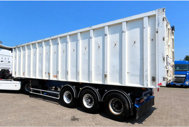 Benalu 55m3 , 5840 kg grain transport - Tipper semi-trailer: picture 4 Benalu 55m3 , 5840 kg grain transport - Tipper semi-trailer: picture 4