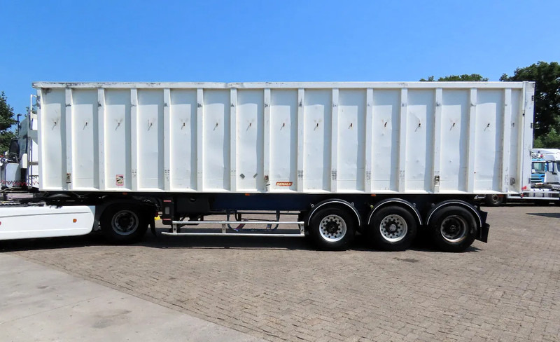Benalu 55m3 , 5840 kg grain transport - Tipper semi-trailer: picture 3 Benalu 55m3 , 5840 kg grain transport - Tipper semi-trailer: picture 3