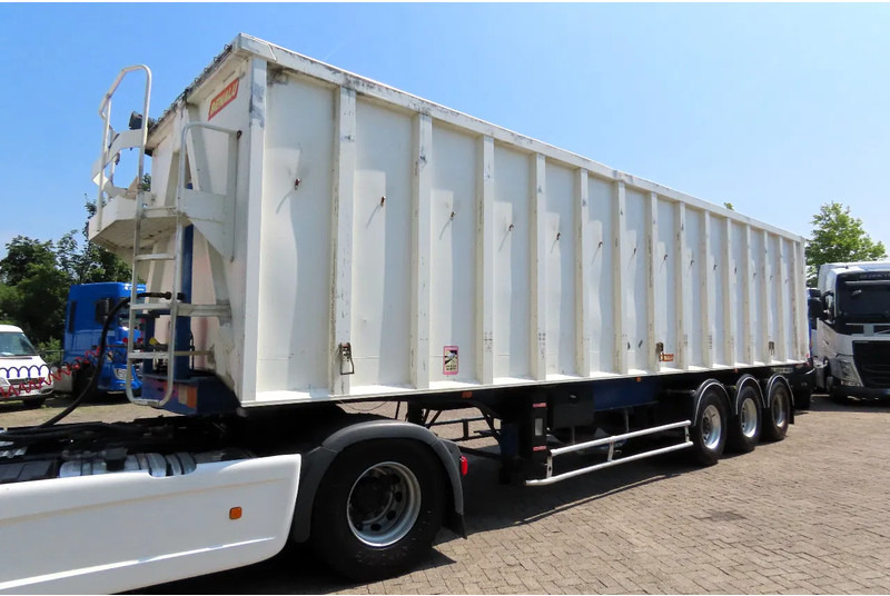 Benalu 55m3 , 5840 kg grain transport - Tipper semi-trailer: picture 2 Benalu 55m3 , 5840 kg grain transport - Tipper semi-trailer: picture 2