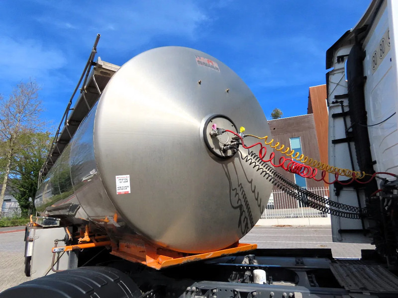 Magyar 5 compartments , 32500L FOOD, air susp, (5 DIFFERENT PRODUCTS) !! - Tanker semi-trailer: picture 4 Magyar 5 compartments , 32500L FOOD, air susp, (5 DIFFERENT PRODUCTS) !! - Tanker semi-trailer: picture 4