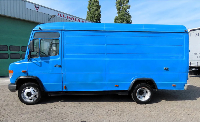 Panel van Mercedes-Benz Vario 812D: picture 8