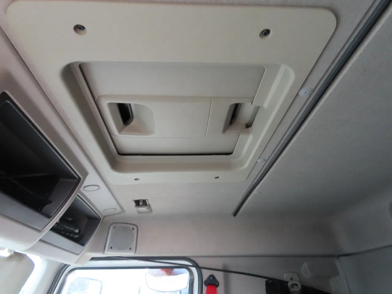 Refrigerator truck Renault D 330 19T Great condition! !! Telma/Retarder, Thermoking, FRC 05/2026, Sleeper: picture 15