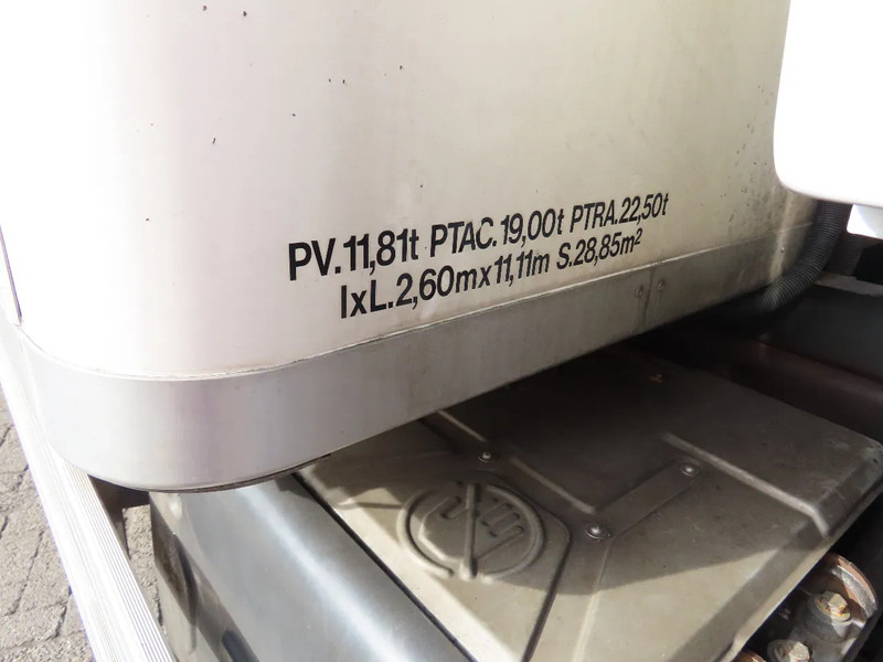 Refrigerator truck Renault D 330 19T Great condition! !! Telma/Retarder, Thermoking, FRC 05/2026, Sleeper: picture 18