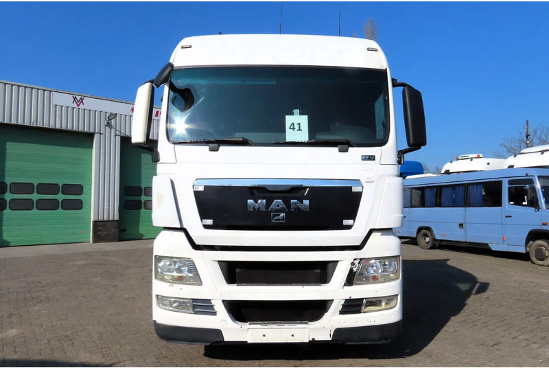 MAN TGX 14.440 EVV EURO5,RETARDER, FRIGO, 2 beds - Tractor unit: picture 3 MAN TGX 14.440 EVV EURO5,RETARDER, FRIGO, 2 beds - Tractor unit: picture 3