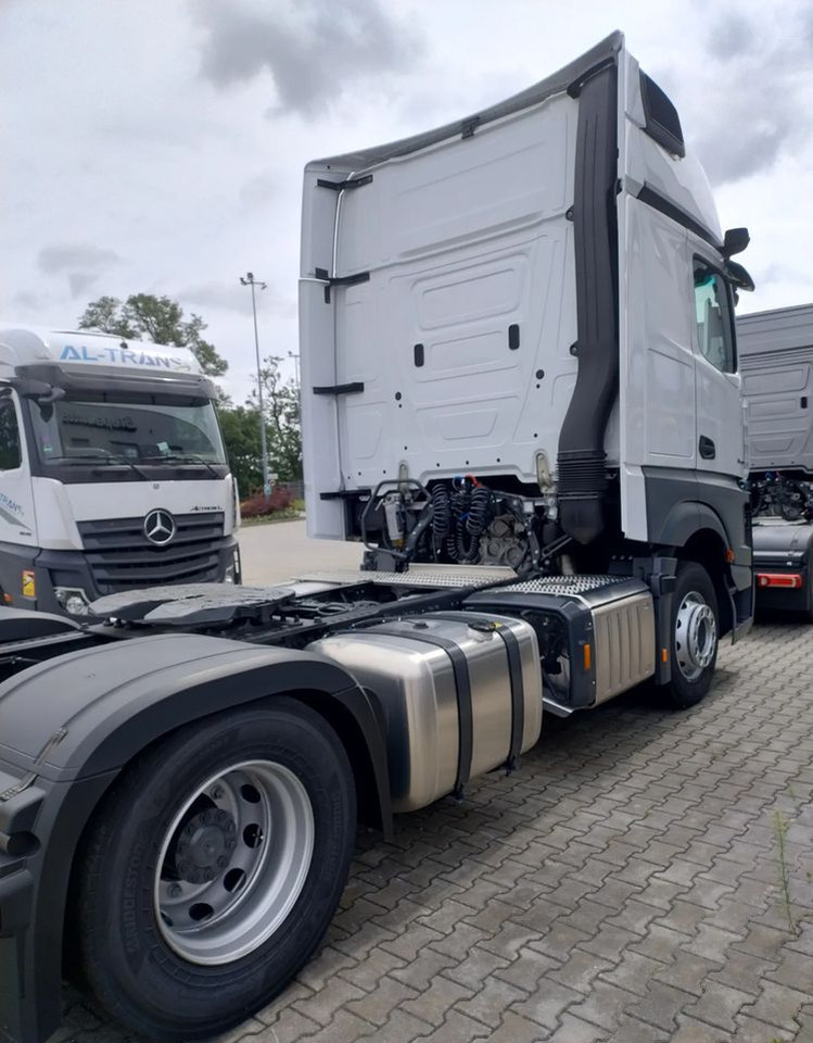 Mercedes-Benz Actros - Tractor unit: picture 4 Mercedes-Benz Actros - Tractor unit: picture 4