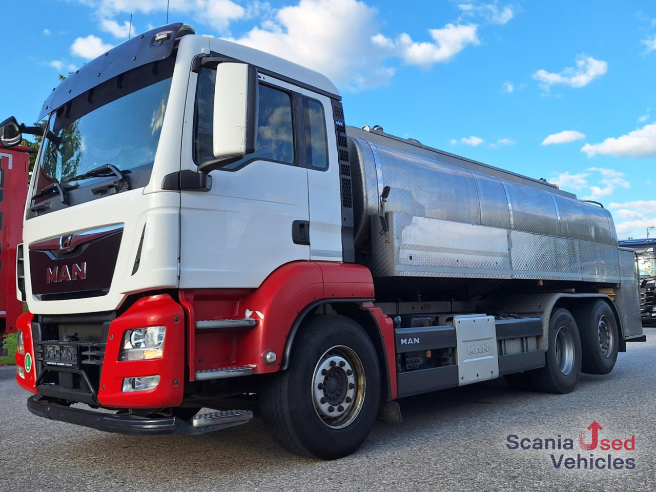 MAN TGS 26.460 6X2*4 Michsammelwagen!! - Tanker truck: picture 1 MAN TGS 26.460 6X2*4 Michsammelwagen!! - Tanker truck: picture 1