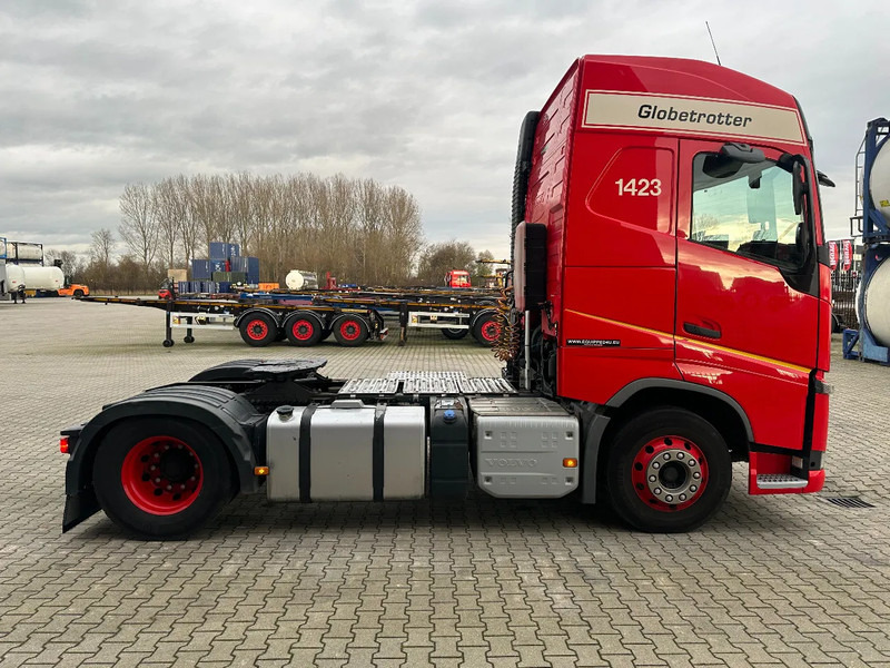 Volvo FH Globetrotter 4x2 ADR (EXII, EXIII, FL, AT) EURO-6 VEB 519.403km NL valid ADR/APK: 6/2026 - Tractor unit: picture 3 Volvo FH Globetrotter 4x2 ADR (EXII, EXIII, FL, AT) EURO-6 VEB 519.403km NL valid ADR/APK: 6/2026 - Tractor unit: picture 3