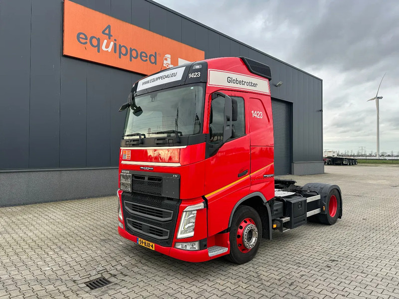 Volvo FH Globetrotter 4x2 ADR (EXII, EXIII, FL, AT) EURO-6 VEB 519.403km NL valid ADR/APK: 6/2026 - Tractor unit: picture 1 Volvo FH Globetrotter 4x2 ADR (EXII, EXIII, FL, AT) EURO-6 VEB 519.403km NL valid ADR/APK: 6/2026 - Tractor unit: picture 1