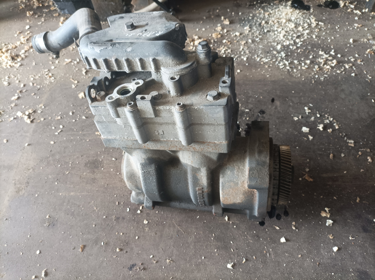 WABCO Scania - Air brake compressor: picture 2 WABCO Scania - Air brake compressor: picture 2