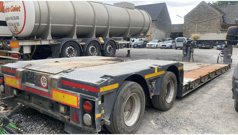 Kässbohrer LB2 48T - LOWBED - TIEFBETT / REMOVABLE NECK - ABNEHMBARE SCHWANENHALS - HYDR STEERING AXLES / LENKACHSEN - BPW - Low loader semi-trailer: picture 2 Kässbohrer LB2 48T - LOWBED - TIEFBETT / REMOVABLE NECK - ABNEHMBARE SCHWANENHALS - HYDR STEERING AXLES / LENKACHSEN - BPW - Low loader semi-trailer: picture 2