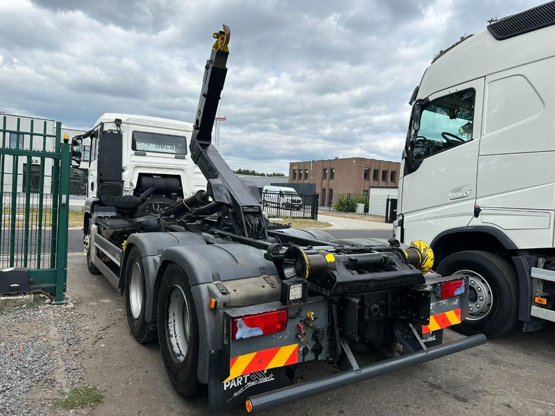MAN TGS 28.360 6x2 HOOKLIFT 21T HIAB MULTILIFT XR21-S51 - LIFT AXLE - BE TRUCK - Hook lift truck: picture 4 MAN TGS 28.360 6x2 HOOKLIFT 21T HIAB MULTILIFT XR21-S51 - LIFT AXLE - BE TRUCK - Hook lift truck: picture 4