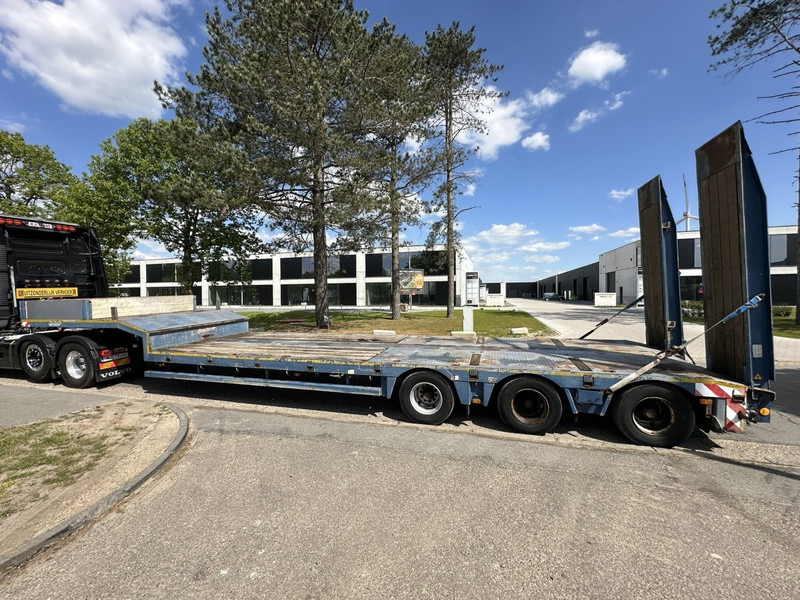 Nooteboom MCO-48-03 60T LOWLOADER / TIEFLADER - 3 STEERING AXLES / 3 LENKACHSEN - RAMPS / RAMPEN - BELG REG. - Low loader semi-trailer: picture 5 Nooteboom MCO-48-03 60T LOWLOADER / TIEFLADER - 3 STEERING AXLES / 3 LENKACHSEN - RAMPS / RAMPEN - BELG REG. - Low loader semi-trailer: picture 5
