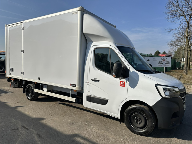 Renault MASTER 2.3 - 163HP - RED EDITION BAKWAGEN + LAADKLEP - 4m30 x 2m20 x 2m20 - CAMERA - NAVI - PACK COMFORT - BELG - Closed box van: picture 1 Renault MASTER 2.3 - 163HP - RED EDITION BAKWAGEN + LAADKLEP - 4m30 x 2m20 x 2m20 - CAMERA - NAVI - PACK COMFORT - BELG - Closed box van: picture 1
