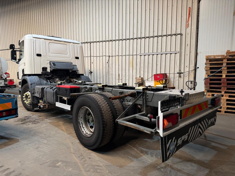 Scania P310 4x2 CHASSIS - ADR (ex tanker) - *322.000km* - AIR SUSPENSION - MANUAL - BE TRUCK - Cab chassis truck: picture 3 Scania P310 4x2 CHASSIS - ADR (ex tanker) - *322.000km* - AIR SUSPENSION - MANUAL - BE TRUCK - Cab chassis truck: picture 3